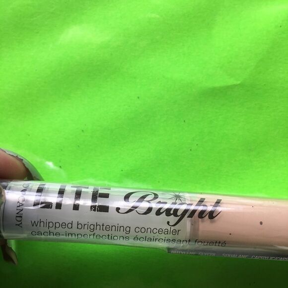 Lite bright whipped brightening concealer 792 🛍 bundle for a discount - Picture 3 of 4